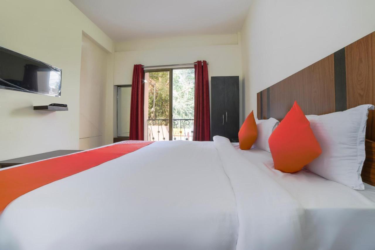 Oyo 40726 Classic Guest House シロン エクステリア 写真