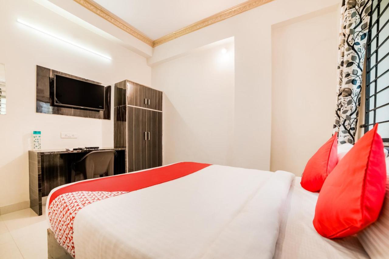 Oyo 40726 Classic Guest House シロン エクステリア 写真
