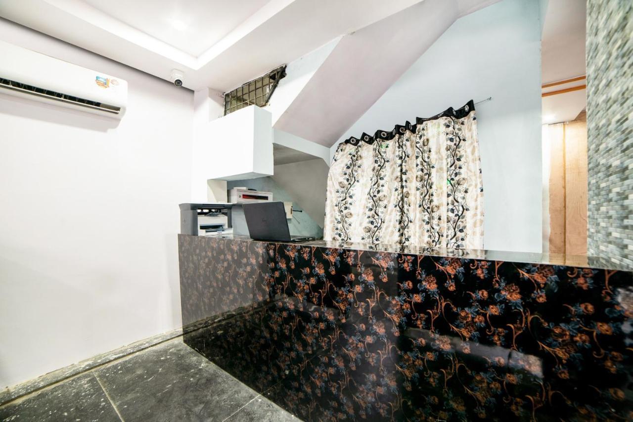 Oyo 40726 Classic Guest House シロン エクステリア 写真